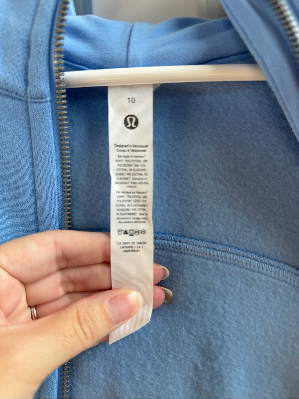 Lululemon Scuba Full-Zip Cropped Hoodie Sinatra Blue - Picture 3 of 5